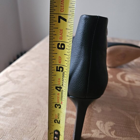 NWOT Vince Camuto Leather Ankle Booties - Picture 12 of 13